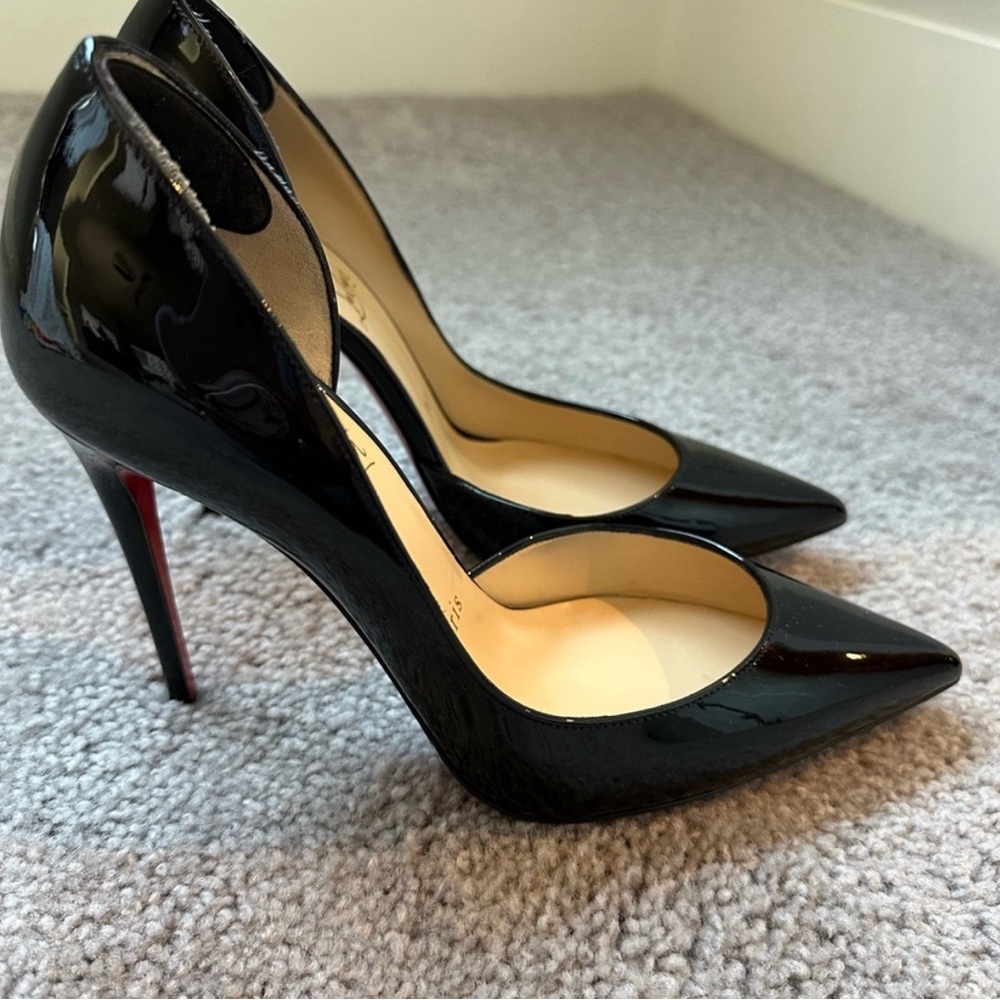 Authentic Christian Louboutin Iriza 100 - Black patent